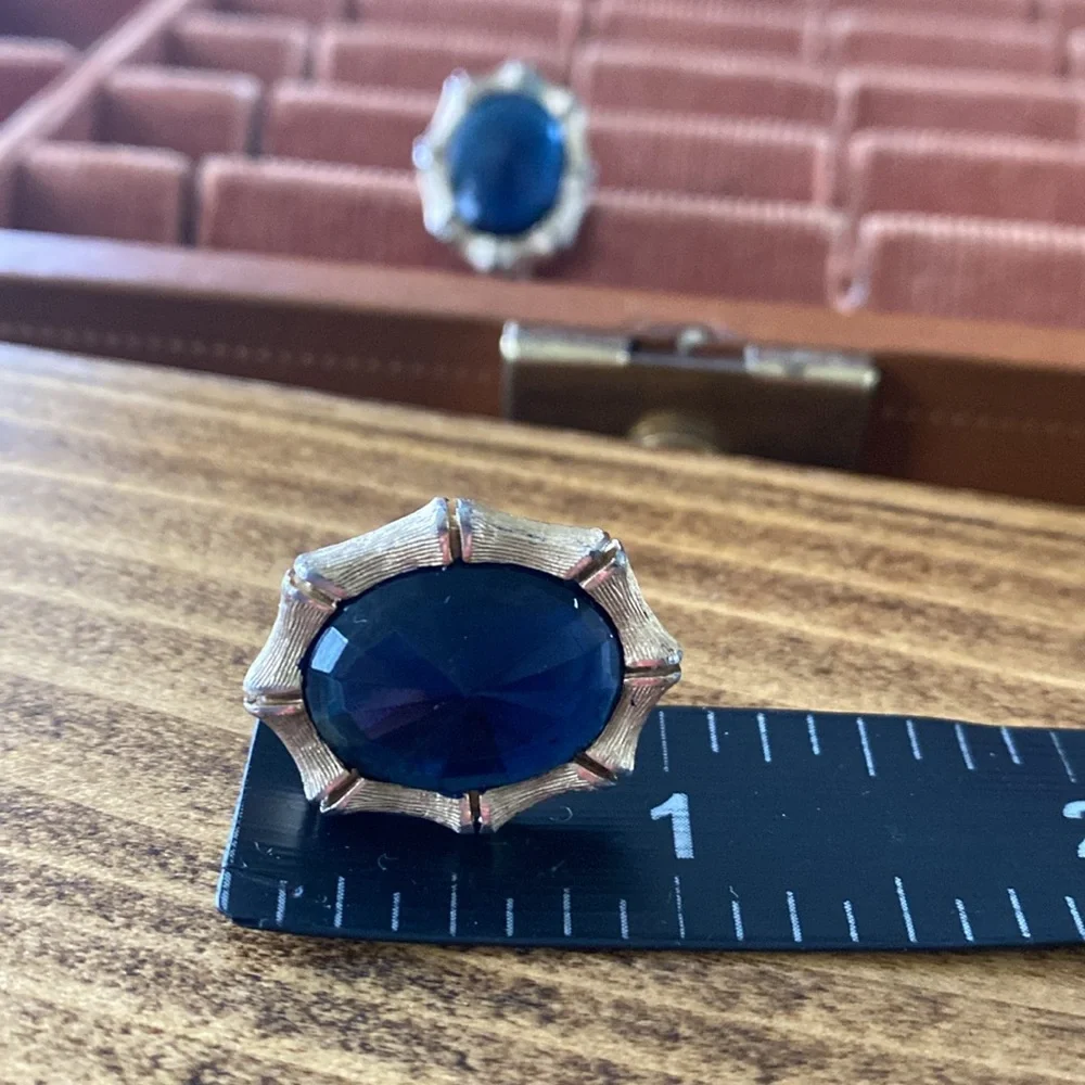 Vintage Swank Art Deco Oval Cobalt Blue Stone Goldtone Octagon Cuff Links